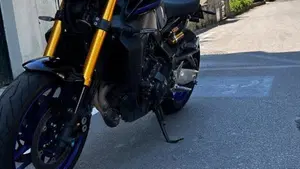 Yamaha MT-09 SP (2021 - 23)  (2)