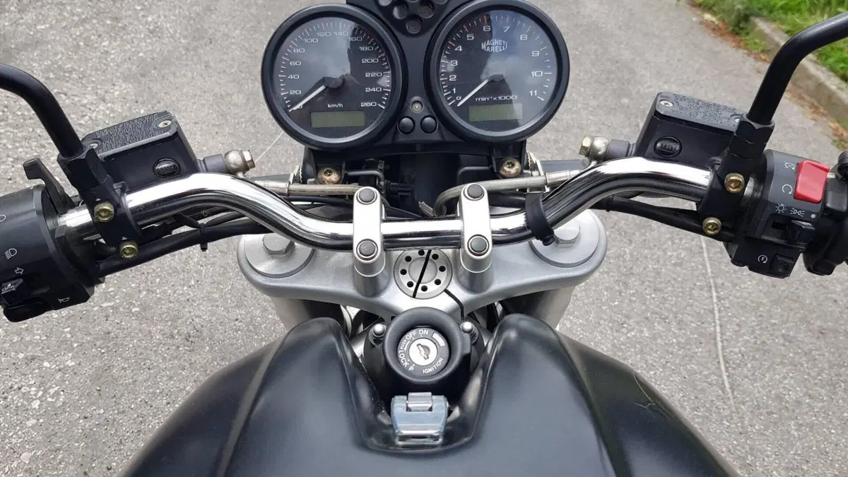 Ducati Monster 620 Dark (2003 - 06)  (5)