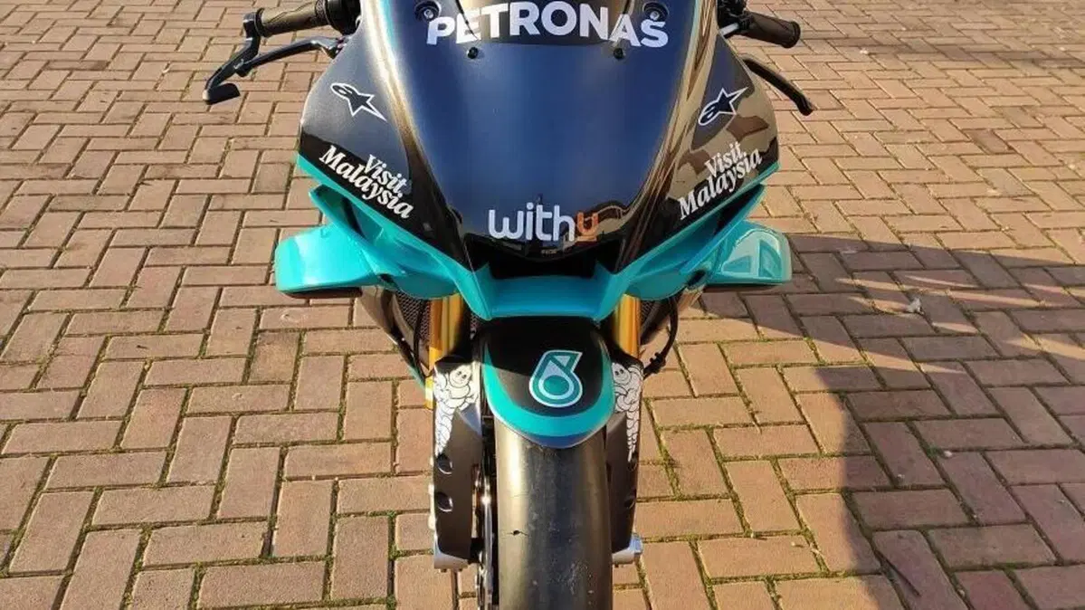 Yamaha YZF R1 (2020 - 25)  (5)