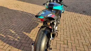 Yamaha YZF R1 (2020 - 25)  (6)