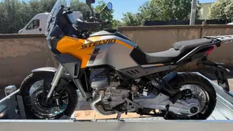 Moto Guzzi Stelvio (2024 - 26) usata