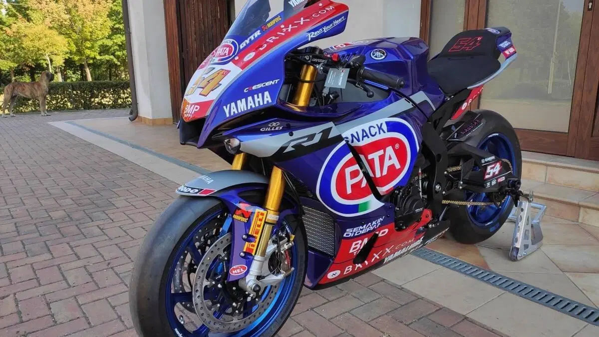 Yamaha YZF R1 Toprak Replica (2022)  (6)