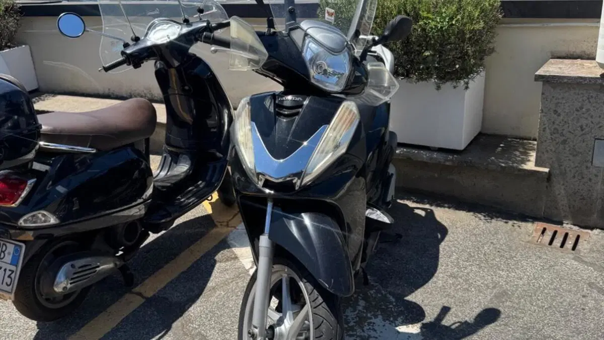 Honda SH 300 i (2011 - 14)  (3)