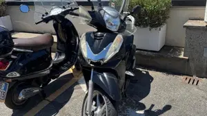 Honda SH 300 i (2011 - 14)  (3)