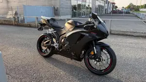Honda CBR 600 RR (2024 - 26)  (4)