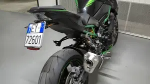 Kawasaki Z 900 SE (2022 - 24)  (2)