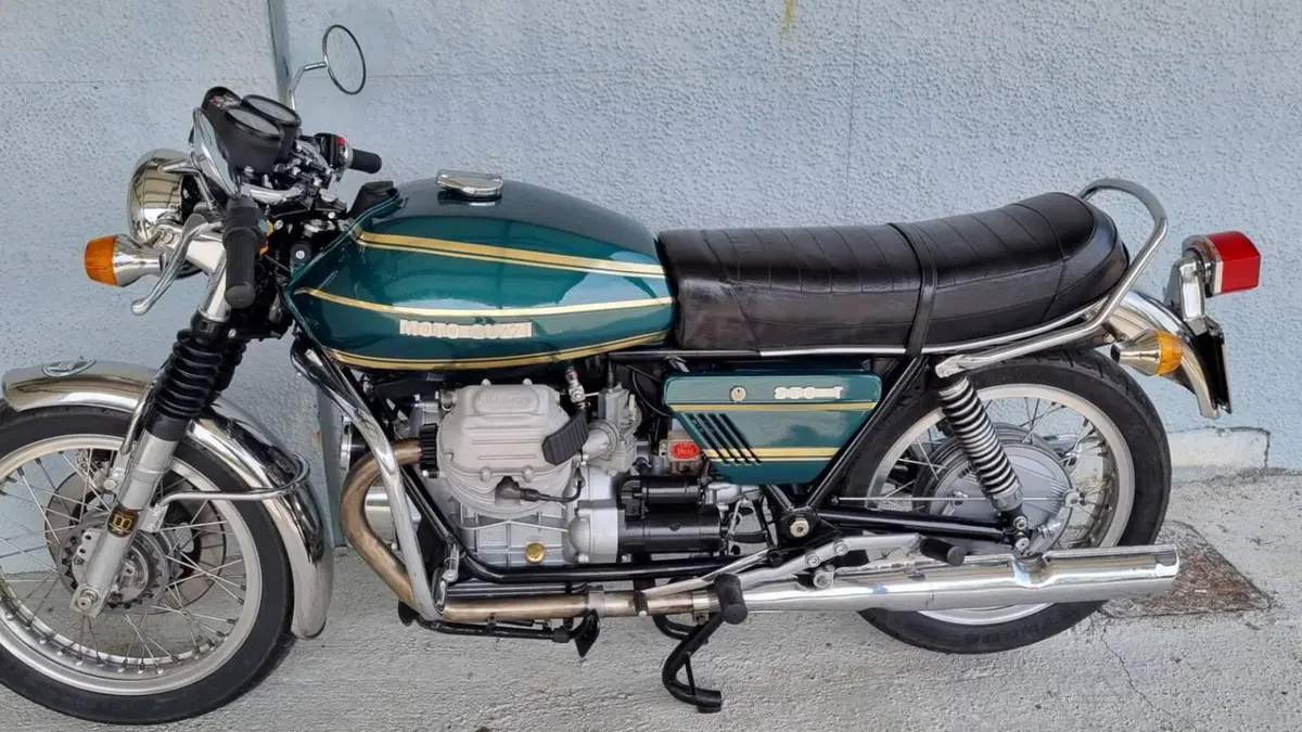 Moto Guzzi   (2)