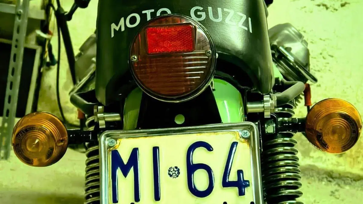 Moto Guzzi   (2)