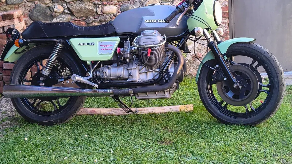 Moto Guzzi   (6)
