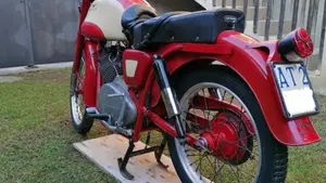 Moto Guzzi   (5)