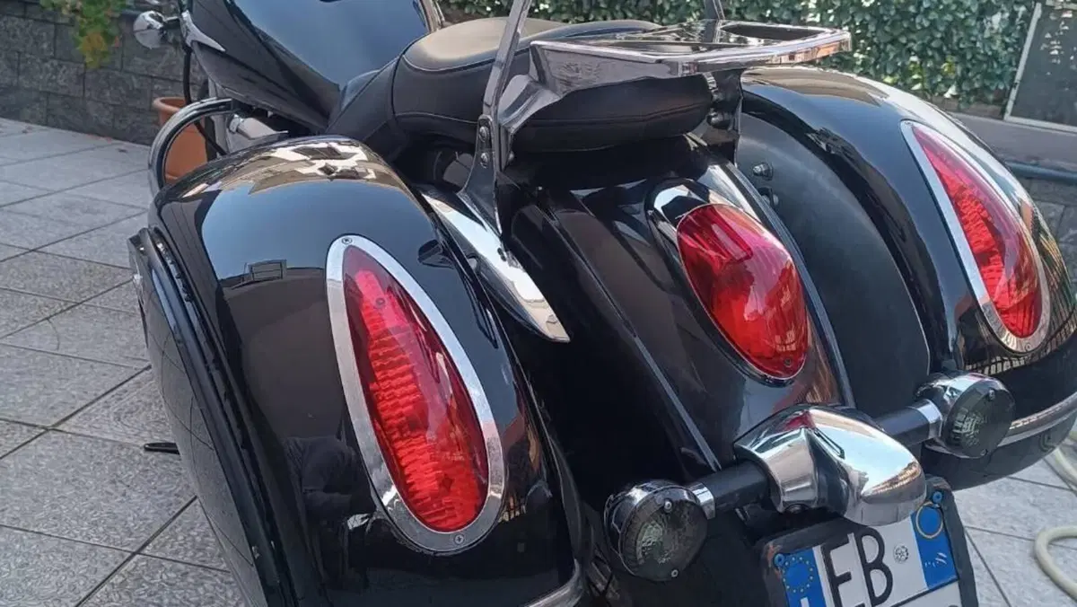 Kawasaki Vulcan VN 900 Classic (2011 - 16)  (6)