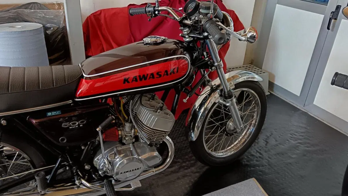 Kawasaki   (6)