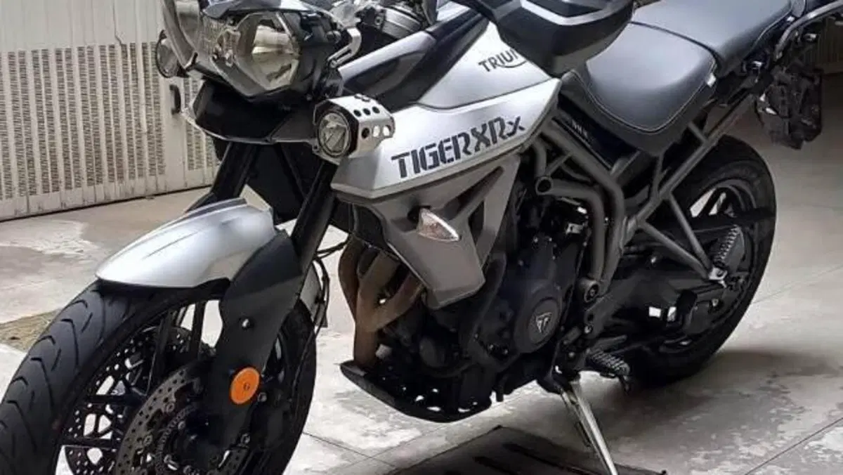 Triumph Tiger 800 XRx (2017 - 18)  (3)