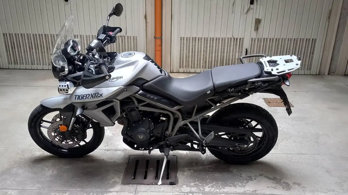 Triumph Tiger 800 XRx (2017 - 18)  (7)