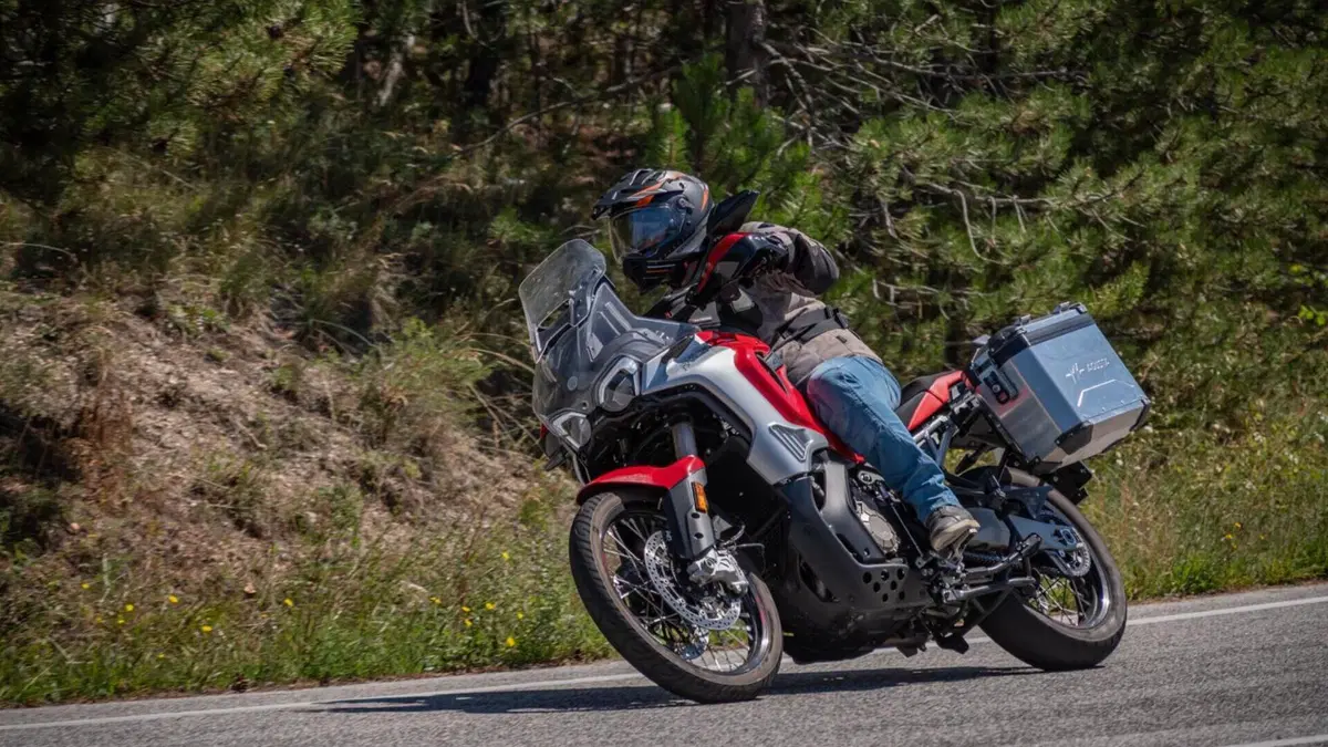 MV Agusta LXP Enduro Veloce (2024 - 25)  (2)