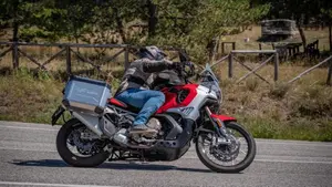 MV Agusta LXP Enduro Veloce (2024 - 25)  (4)