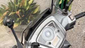 Kymco People 300i GT ABS (2016 - 20)  (4)