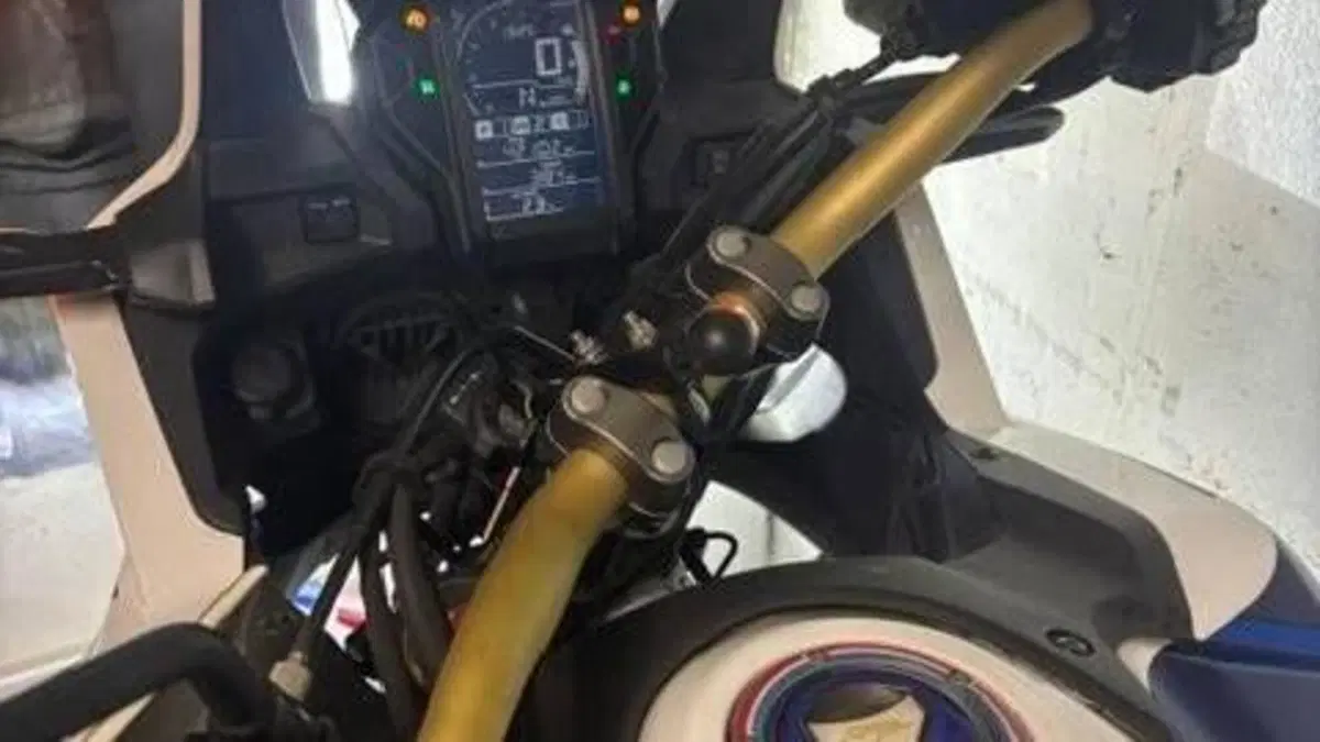 Honda Africa Twin CRF 1000L Adventure Sports DCT Travel Edition (2019)  (2)