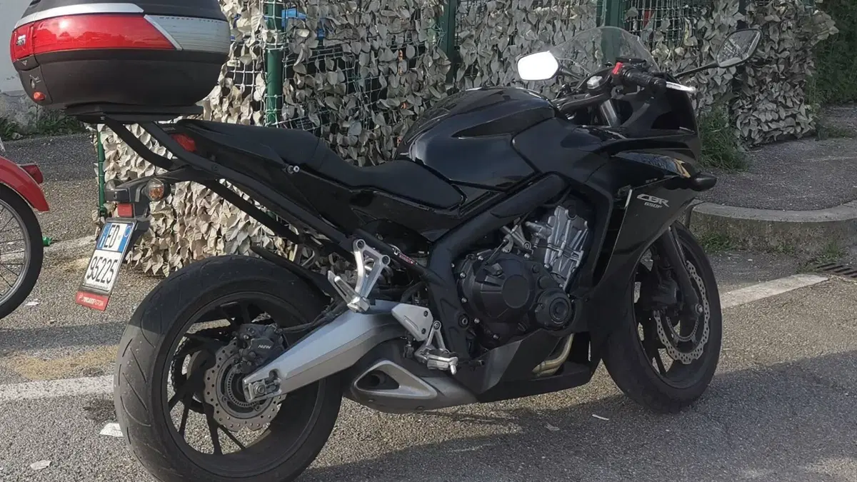 Honda CBR 650 F ABS (2014 - 17)  (4)