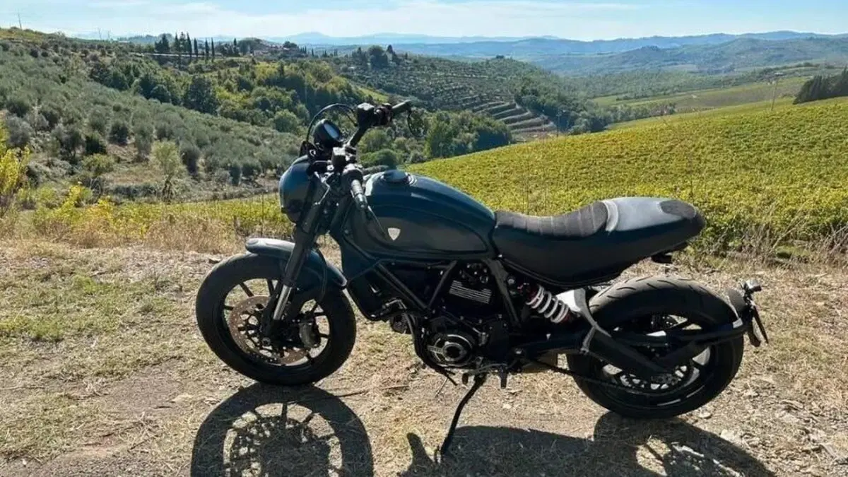 Ducati Scrambler 800 Icon Dark (2021 - 22)  (2)