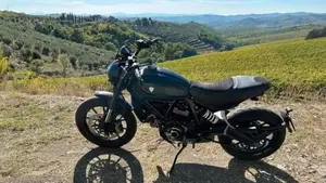 Ducati Scrambler 800 Icon Dark (2021 - 22)  (2)
