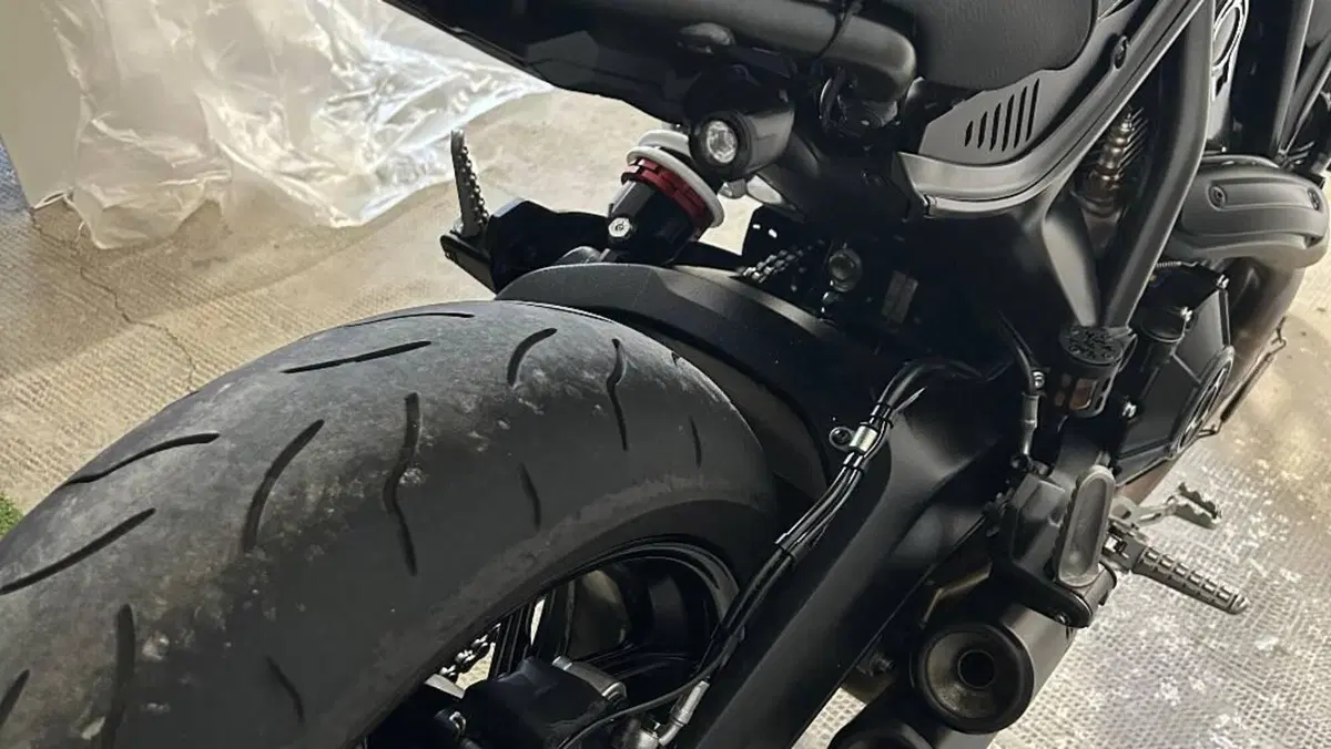 Ducati Scrambler 800 Icon Dark (2021 - 22)  (4)