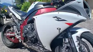 Yamaha YZF R1 (2009 - 11)  (3)