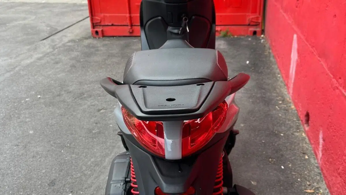 Piaggio Medley 125 S ABS (2020)  (4)