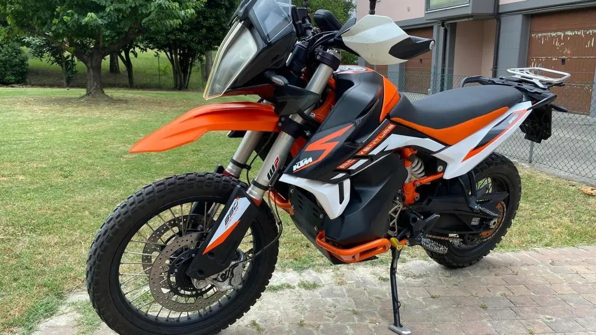 KTM 890 Adventure R (2021)  (4)