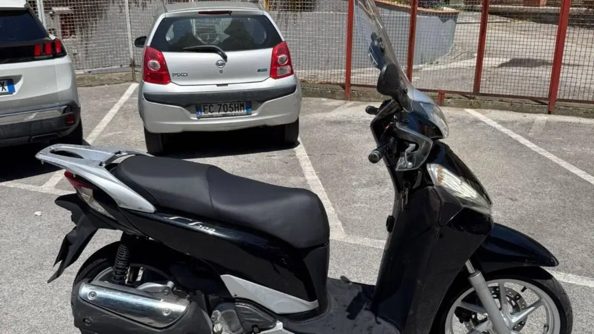 Honda SH 300 i (2011 - 14)  (5)