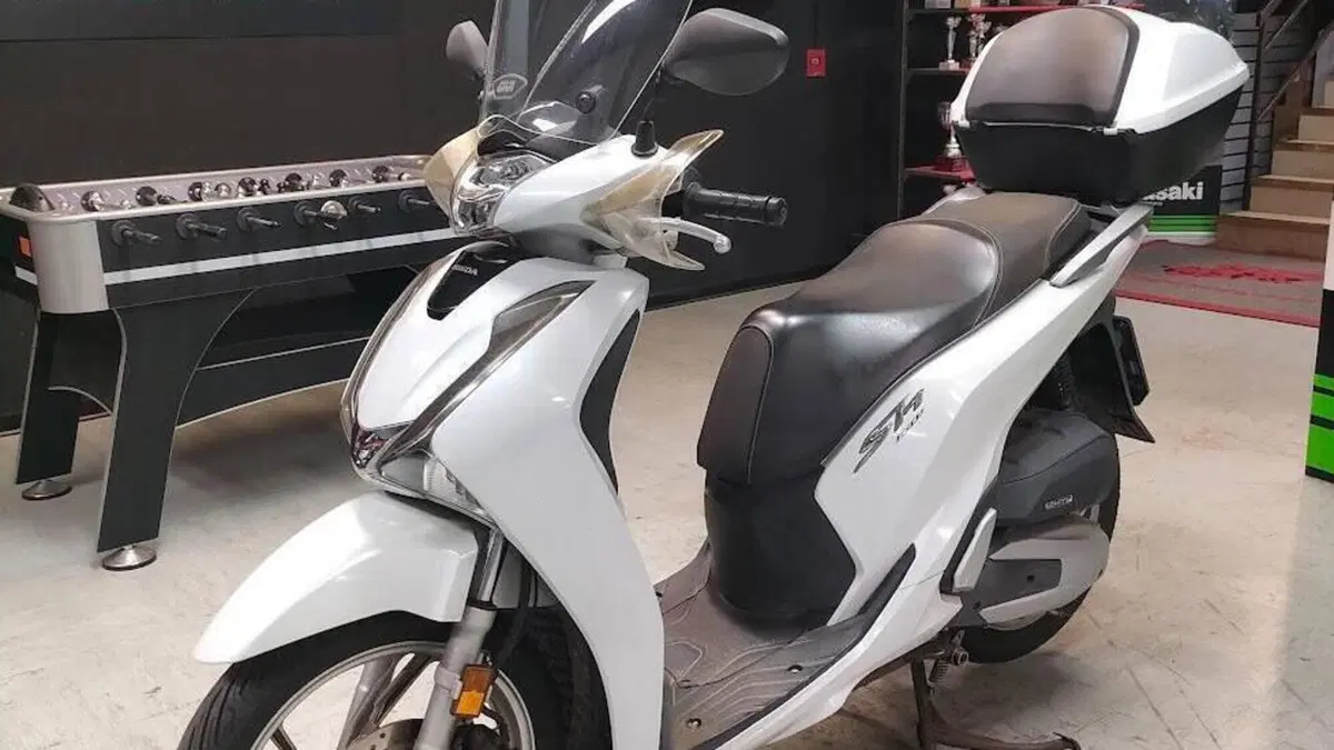 Honda SH 150i (2017 - 19)  (2)