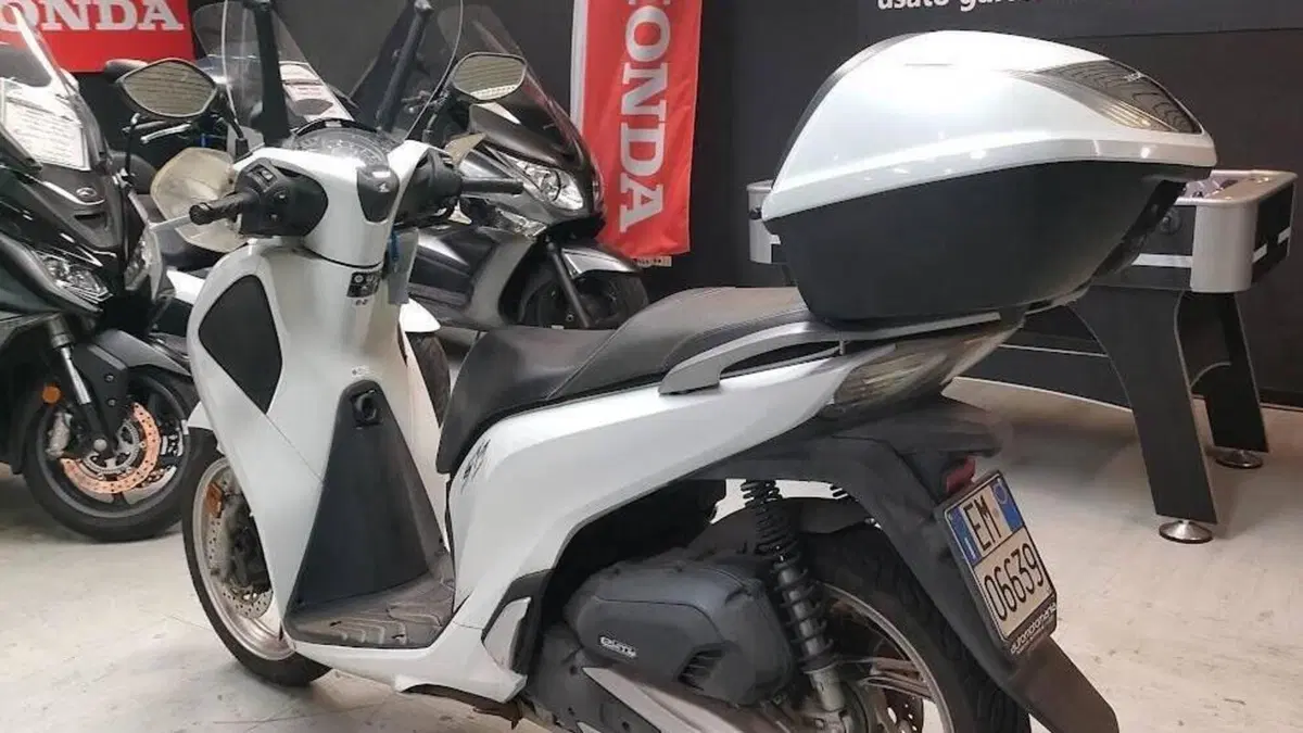 Honda SH 150i (2017 - 19)  (3)