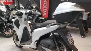 Honda SH 150i (2017 - 19)  (3)