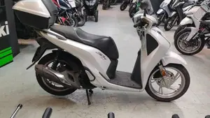Honda SH 150i (2017 - 19)  (6)