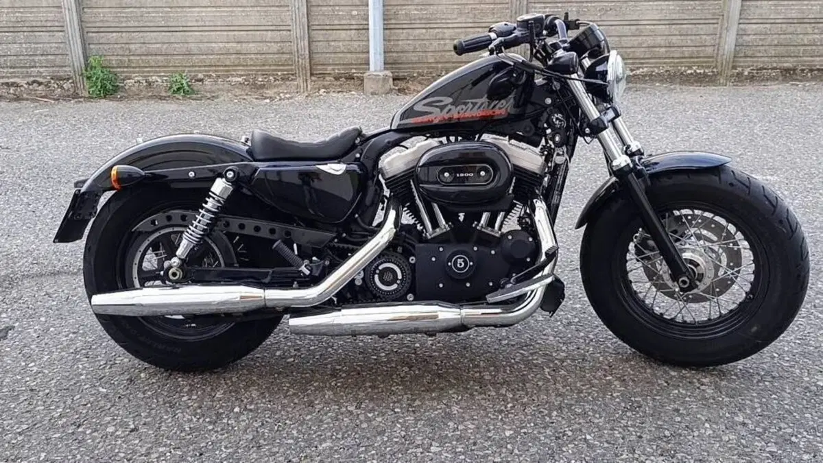 Harley-Davidson 1200 Custom (2007 - 13) - XL 1200C 