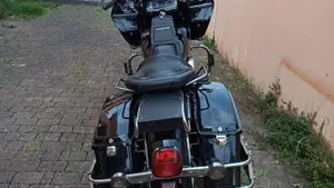 Harley-Davidson   (6)