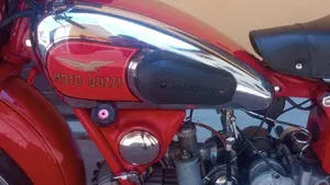 Moto Guzzi   (11)