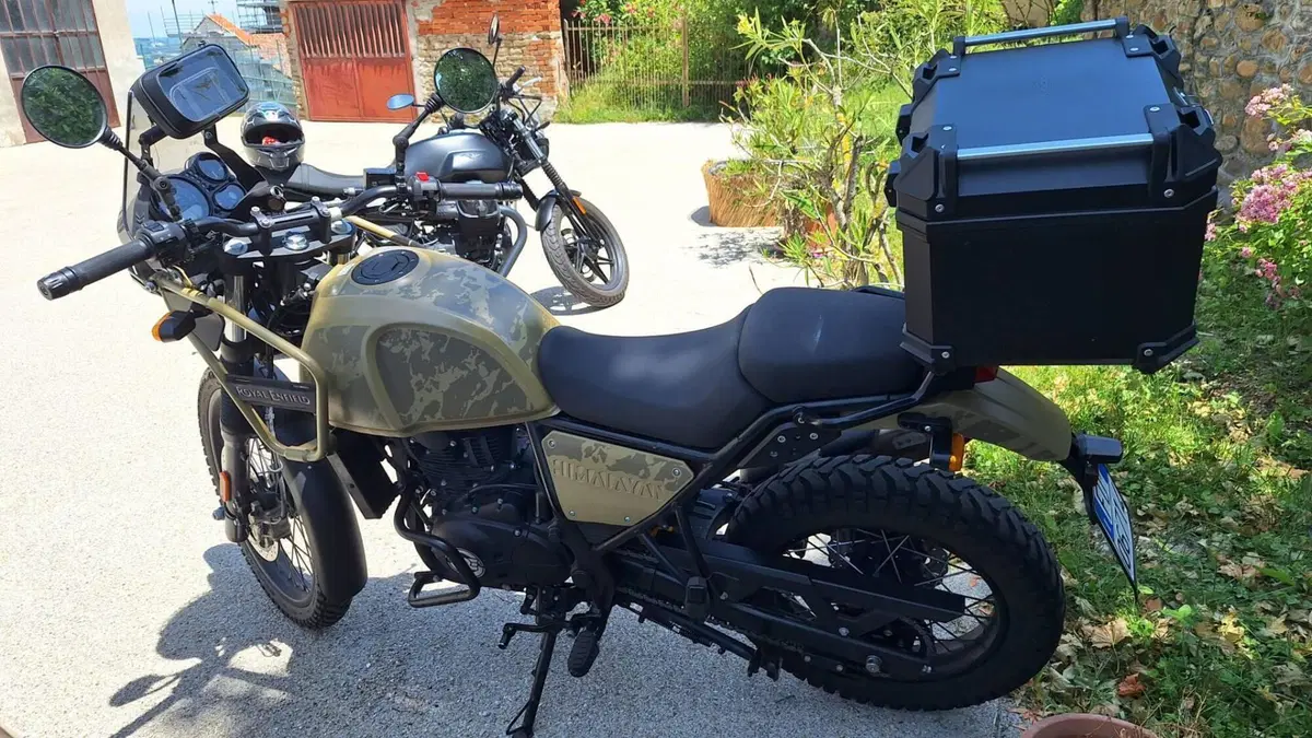 Royal Enfield Himalayan 411 (2021 - 24)  (2)