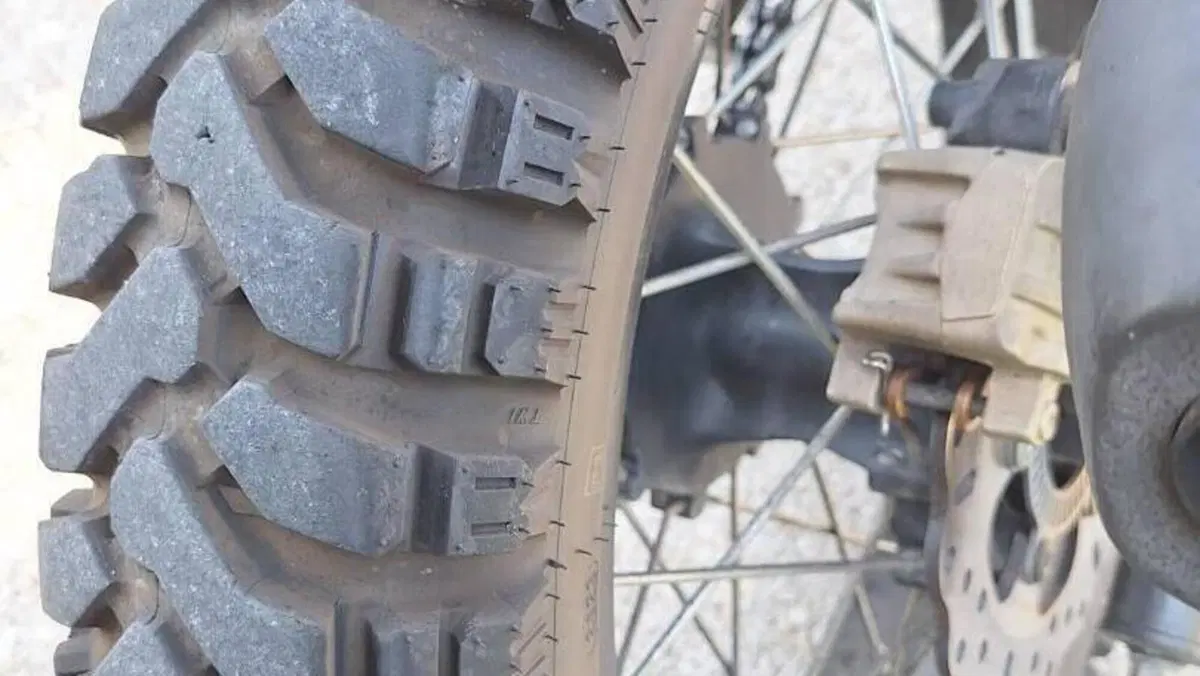 Royal Enfield Himalayan 411 (2021 - 24)  (5)