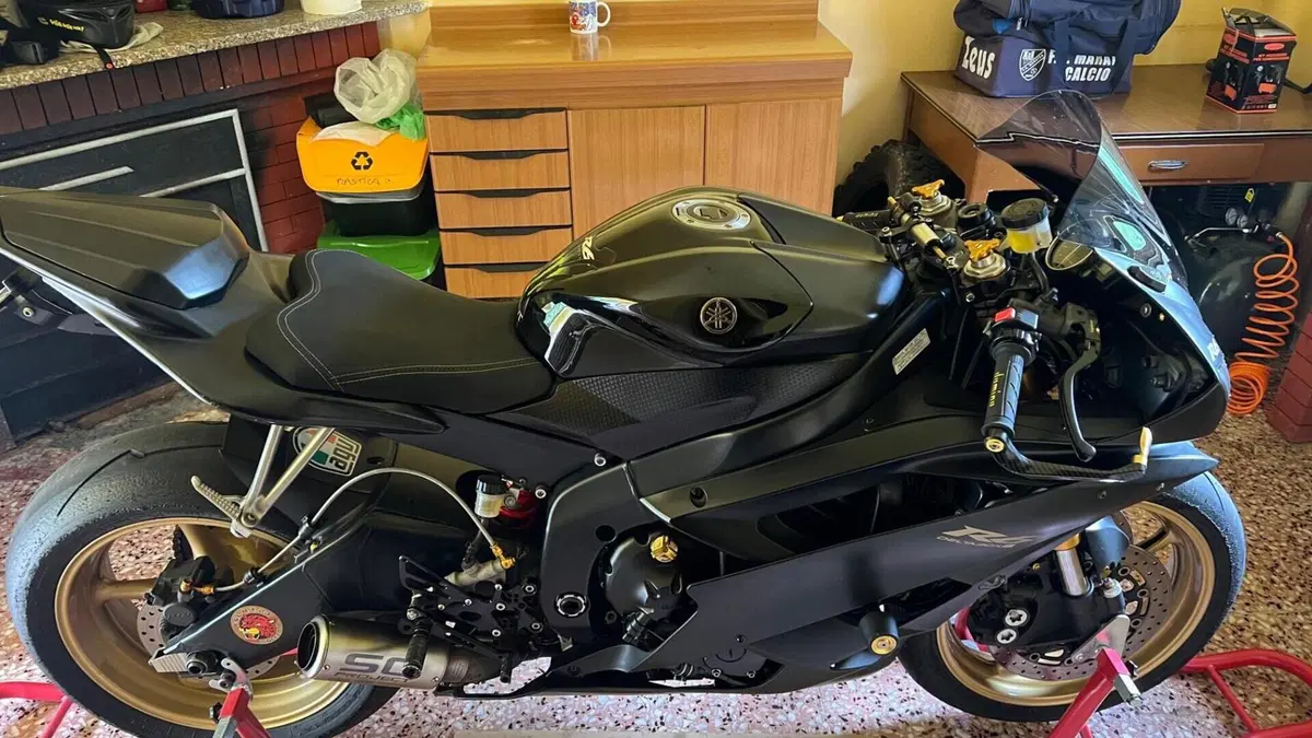 Yamaha YZF R6 (2006 - 07) 