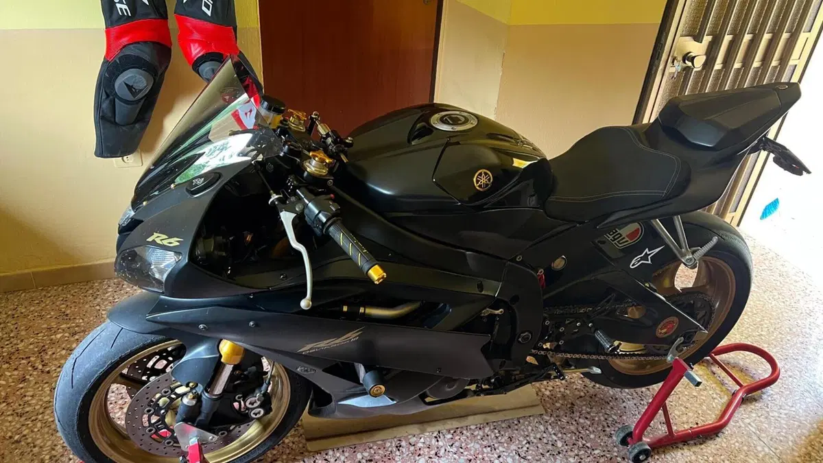 Yamaha YZF R6 (2006 - 07)  (3)