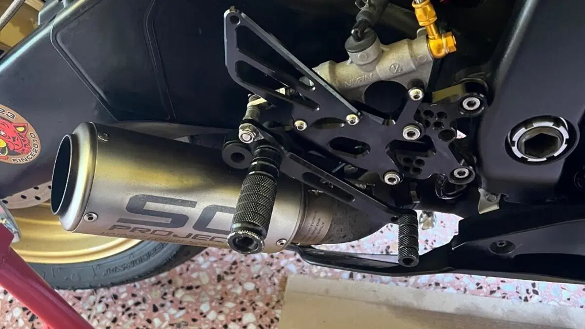 Yamaha YZF R6 (2006 - 07)  (4)