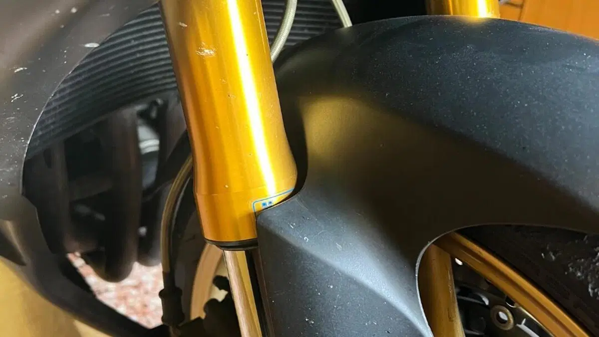 Yamaha YZF R6 (2006 - 07)  (9)