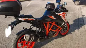 KTM 1290 Super Duke GT (2021)  (4)