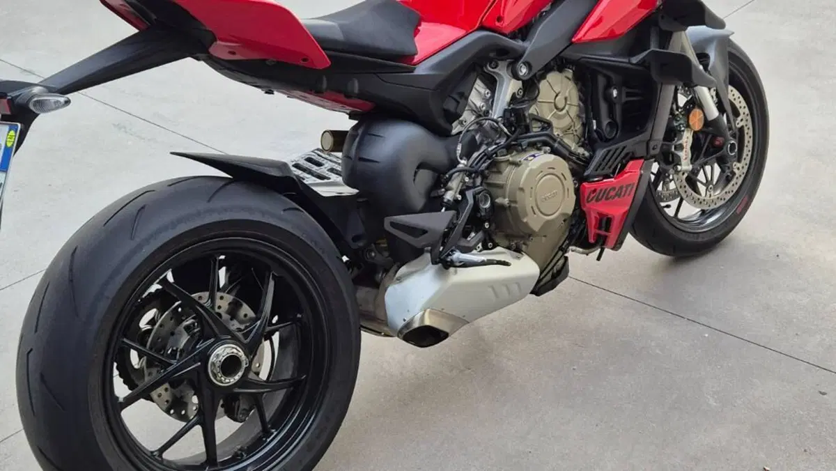 Ducati Streetfighter V4 (2023 - 24) 