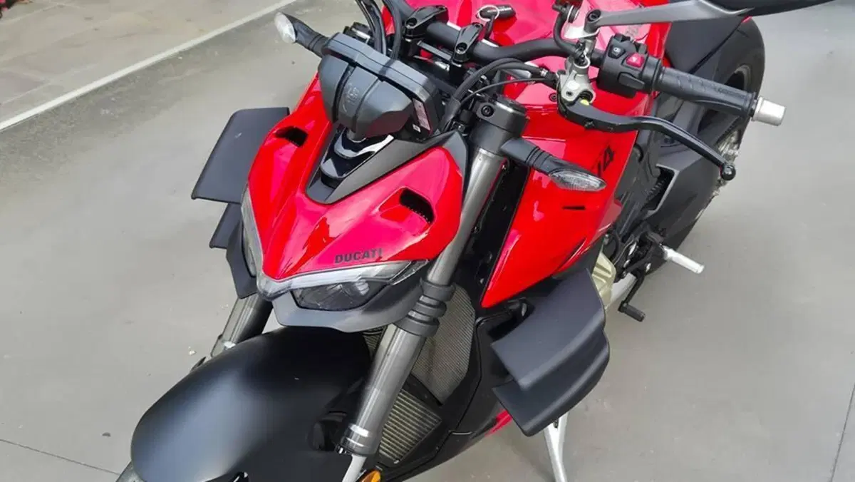 Ducati Streetfighter V4 (2023 - 24)  (4)