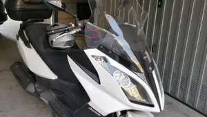Kymco Downtown 300i (2009 - 17) 