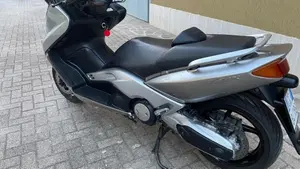 Yamaha T-Max 500 (2004 - 07)  (3)