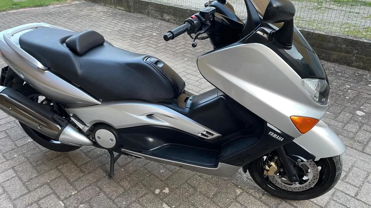 Yamaha T-Max 500 (2004 - 07)  (5)