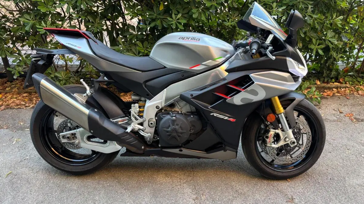 Aprilia RSV4 1100 (2021 - 24)  (2)